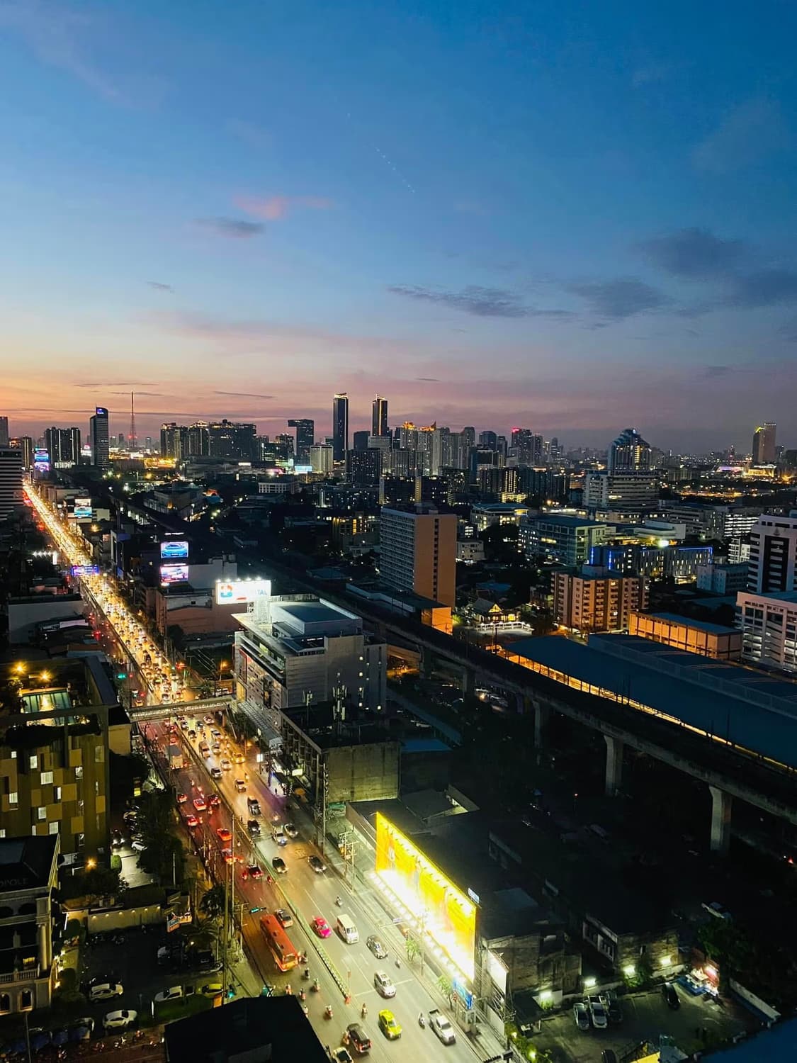 2 ห้องนอน Condo สำหรับ ขาย ใกล้ Ramkhamhaeng ARL - Image 10