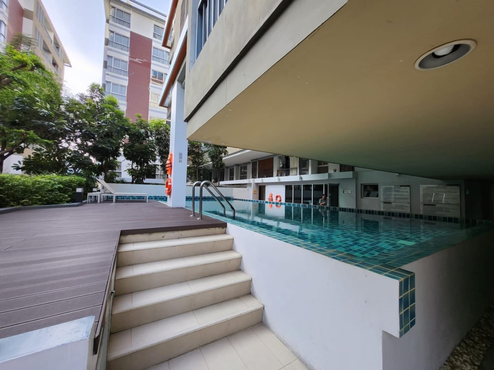 2 Bed Condo for Sale in Phra Khanong - Image 10