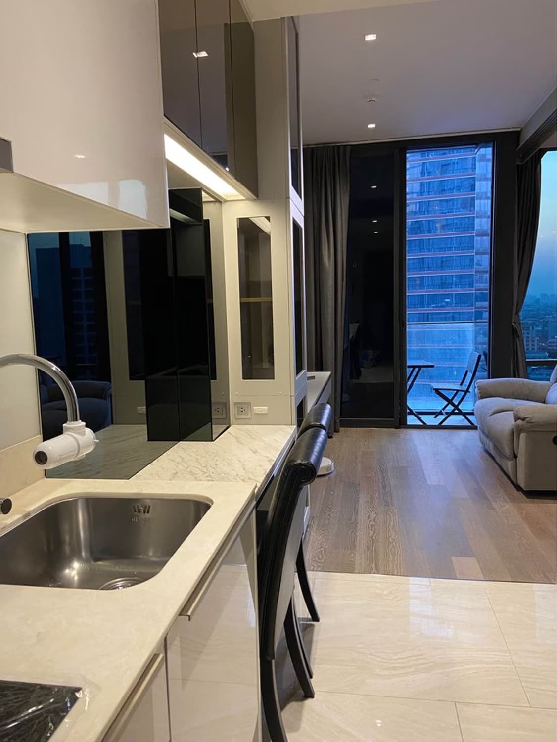 Condo for Sale at Ashton Silom - Image 8