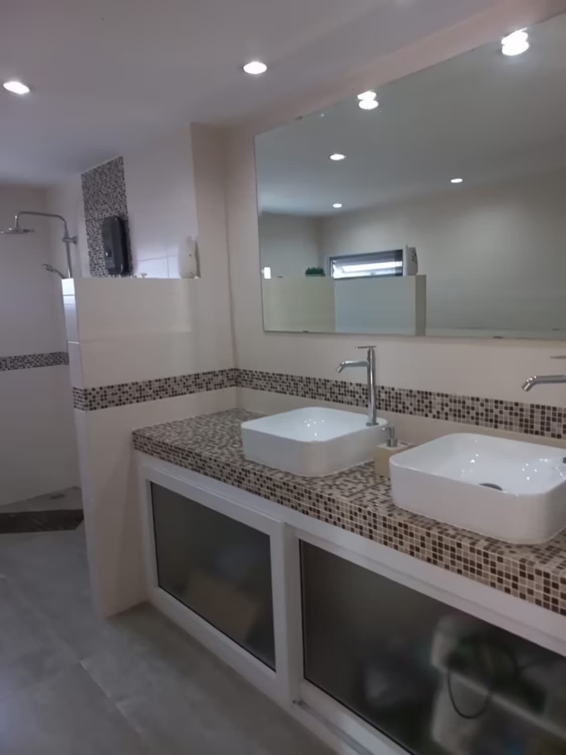 3 Bedroom House - Image 6
