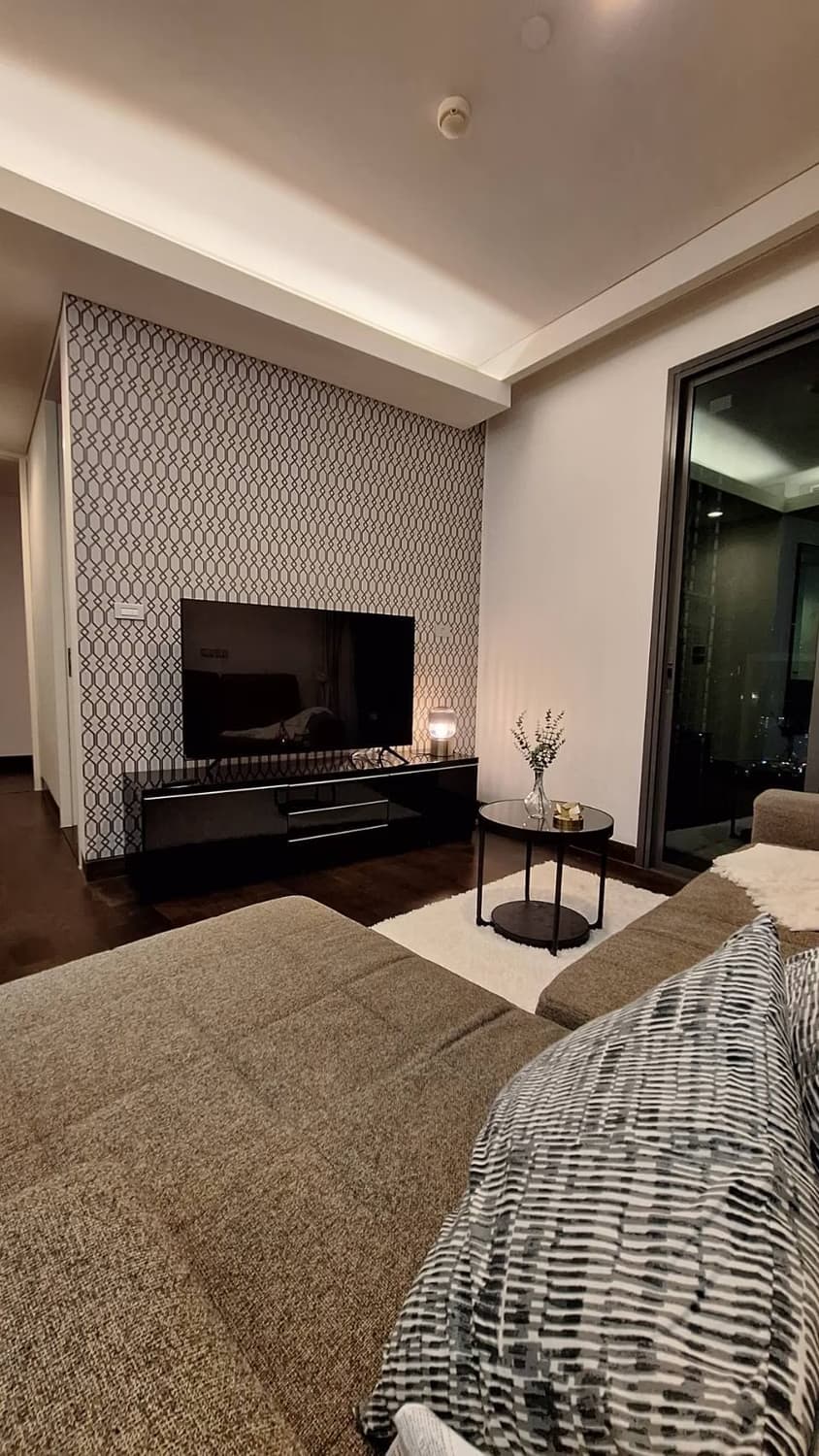 2 Bed Condo for Rent in Khlong Toei - Image 2