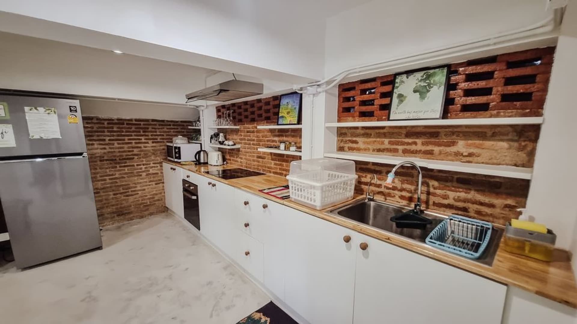 6 Bed House for Rent and Sale in Mueang Chiang Mai - Image 8