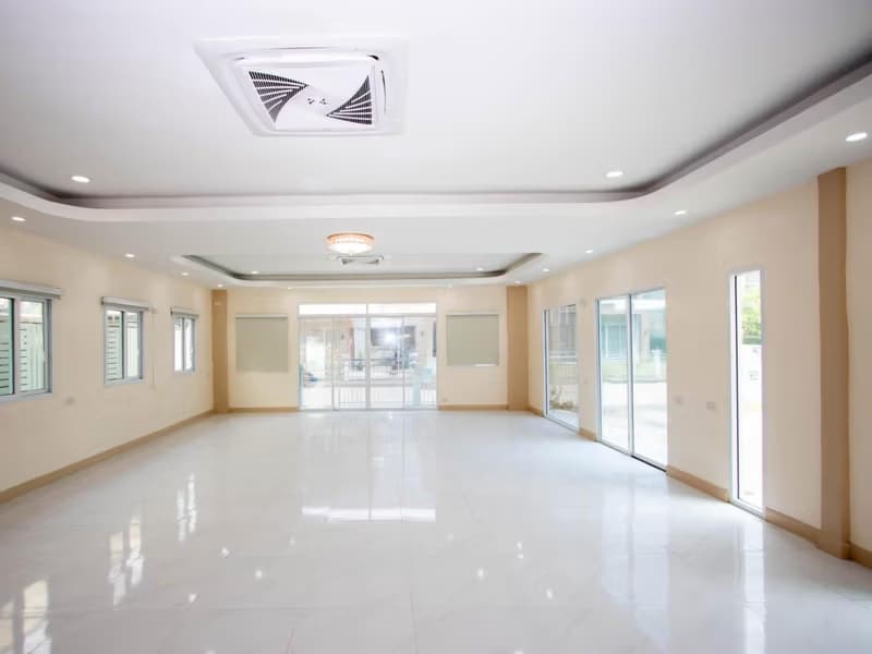 4 Bed House for Rent in San Kamphaeng District