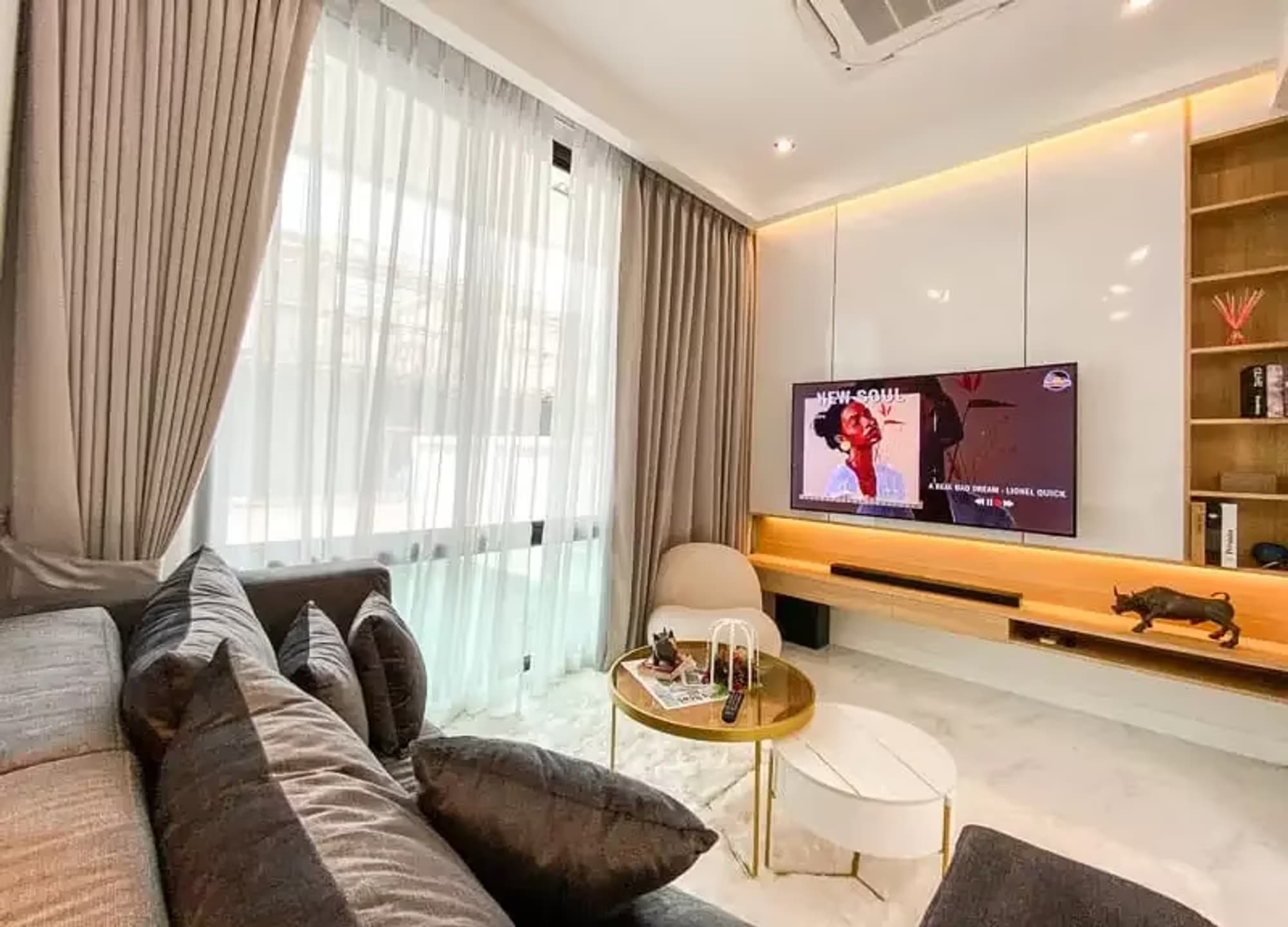 3 Bedroom House - Image 19