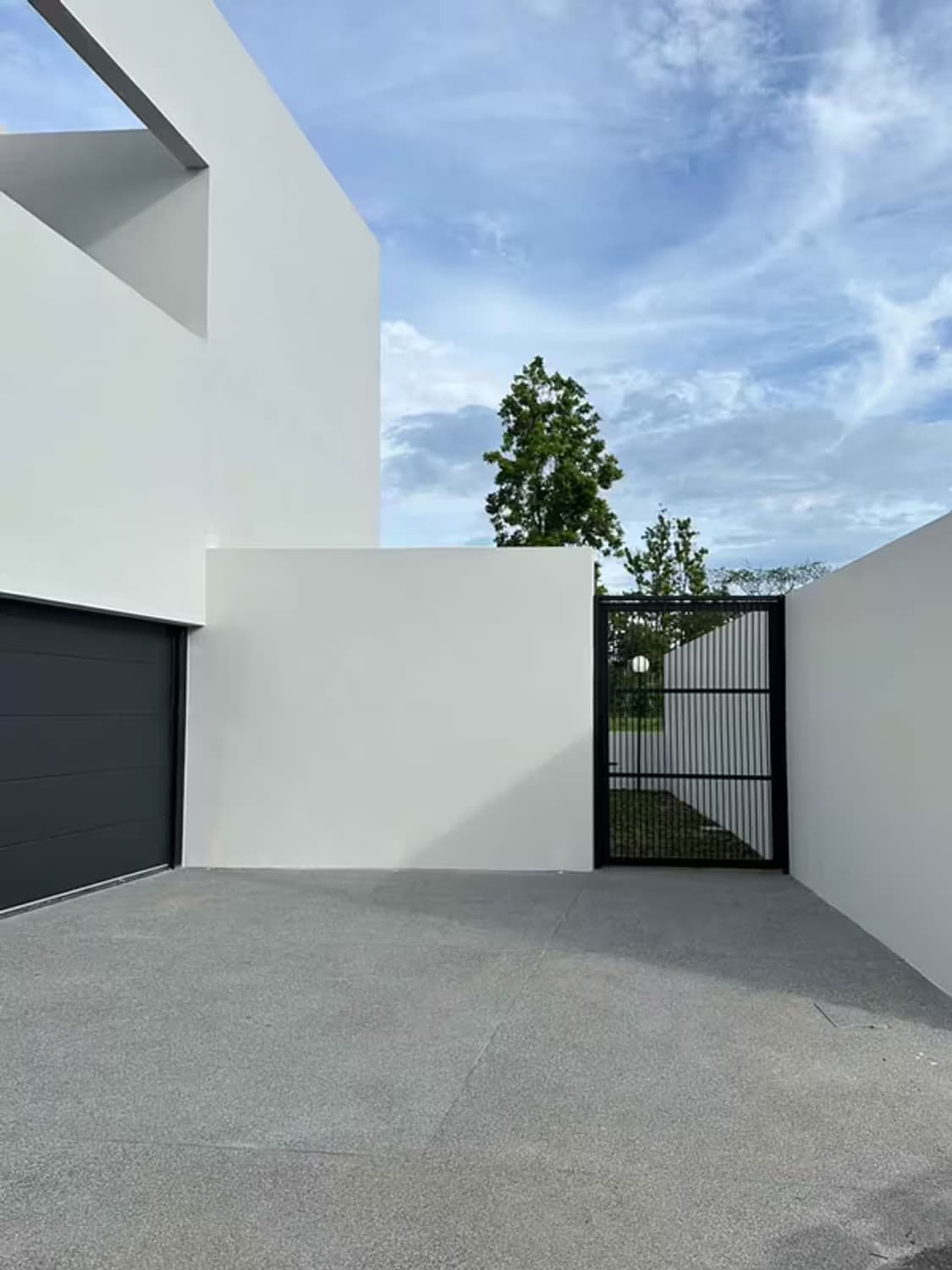 Modern House for Sale - Image 15