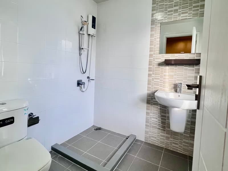 3 Bed Townhouse for Rent in Bang Phli