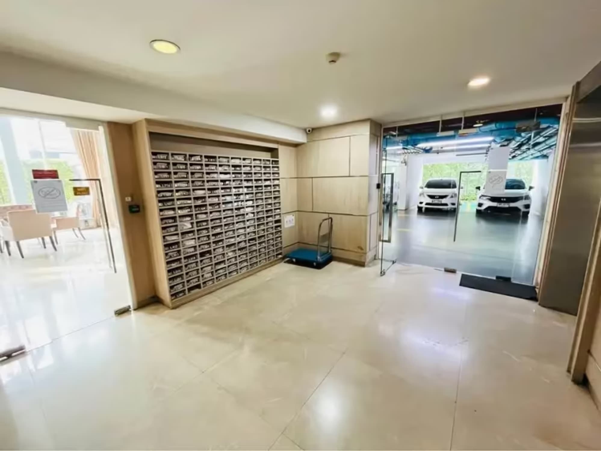 1 Bedroom Condo - Image 1