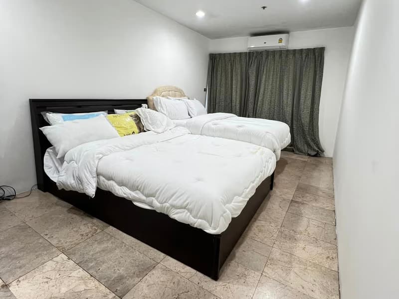2 Bed Condo for Rent in Ratchathewi