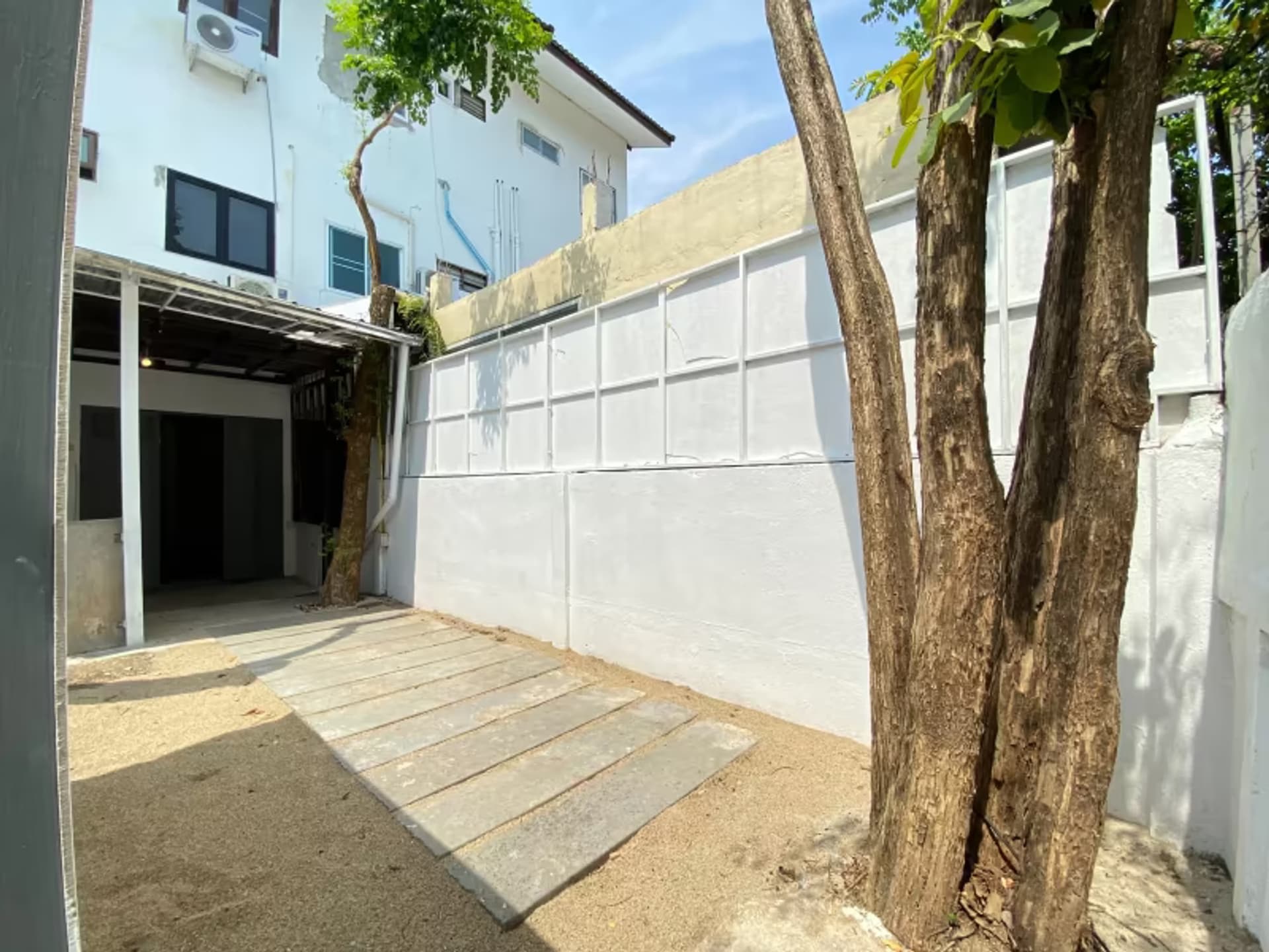 4 Bedroom House - Image 7