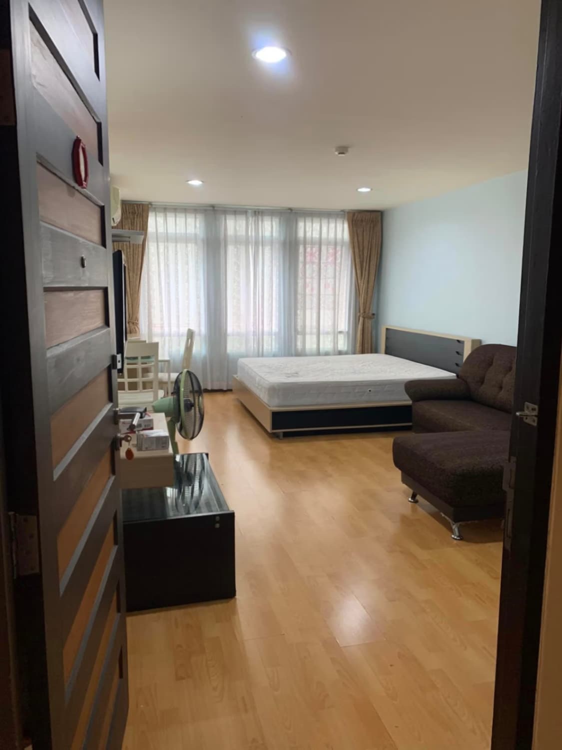 1 Bed Condo for Sale in Watthana - Image 2