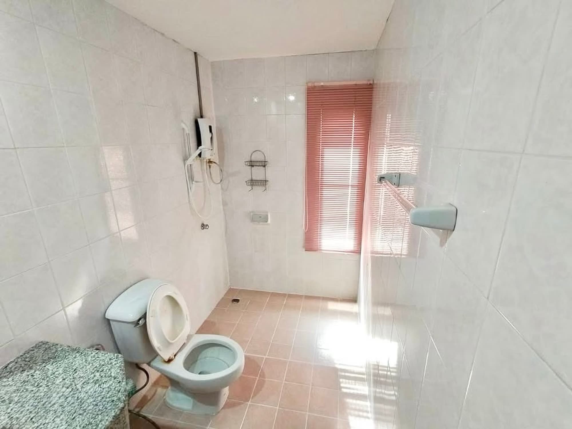 3 Bed House for Rent in Hang Dong - Image 7