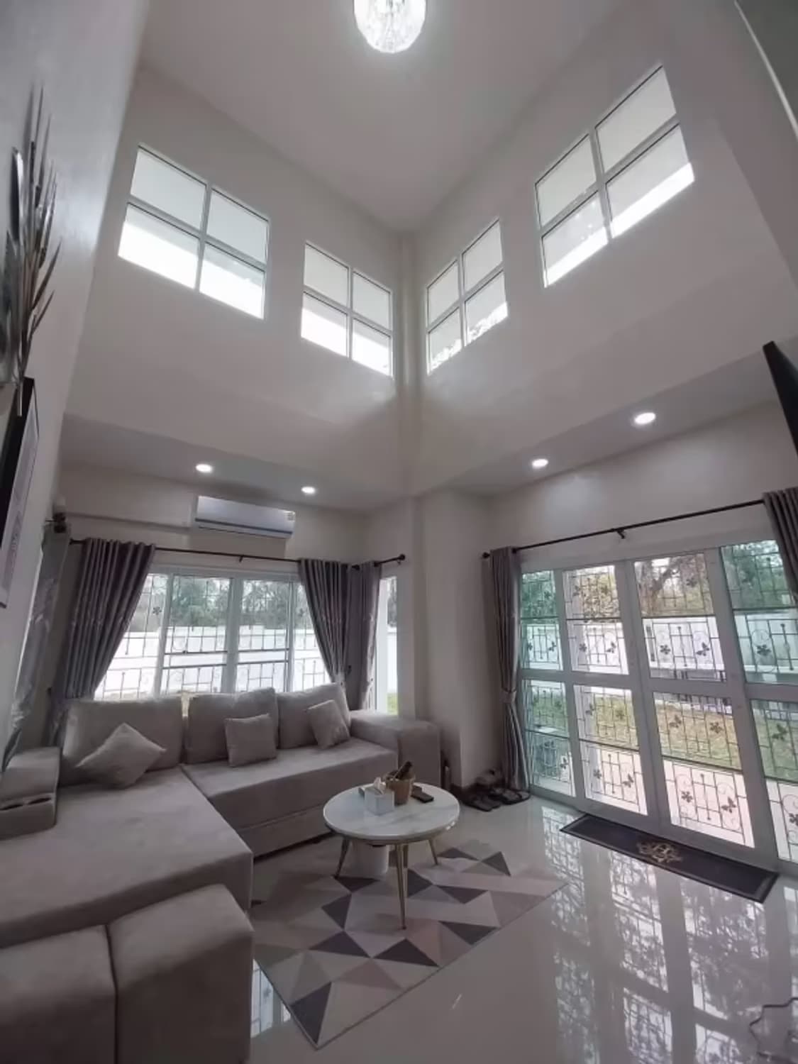 4 Bedroom House - Image 16