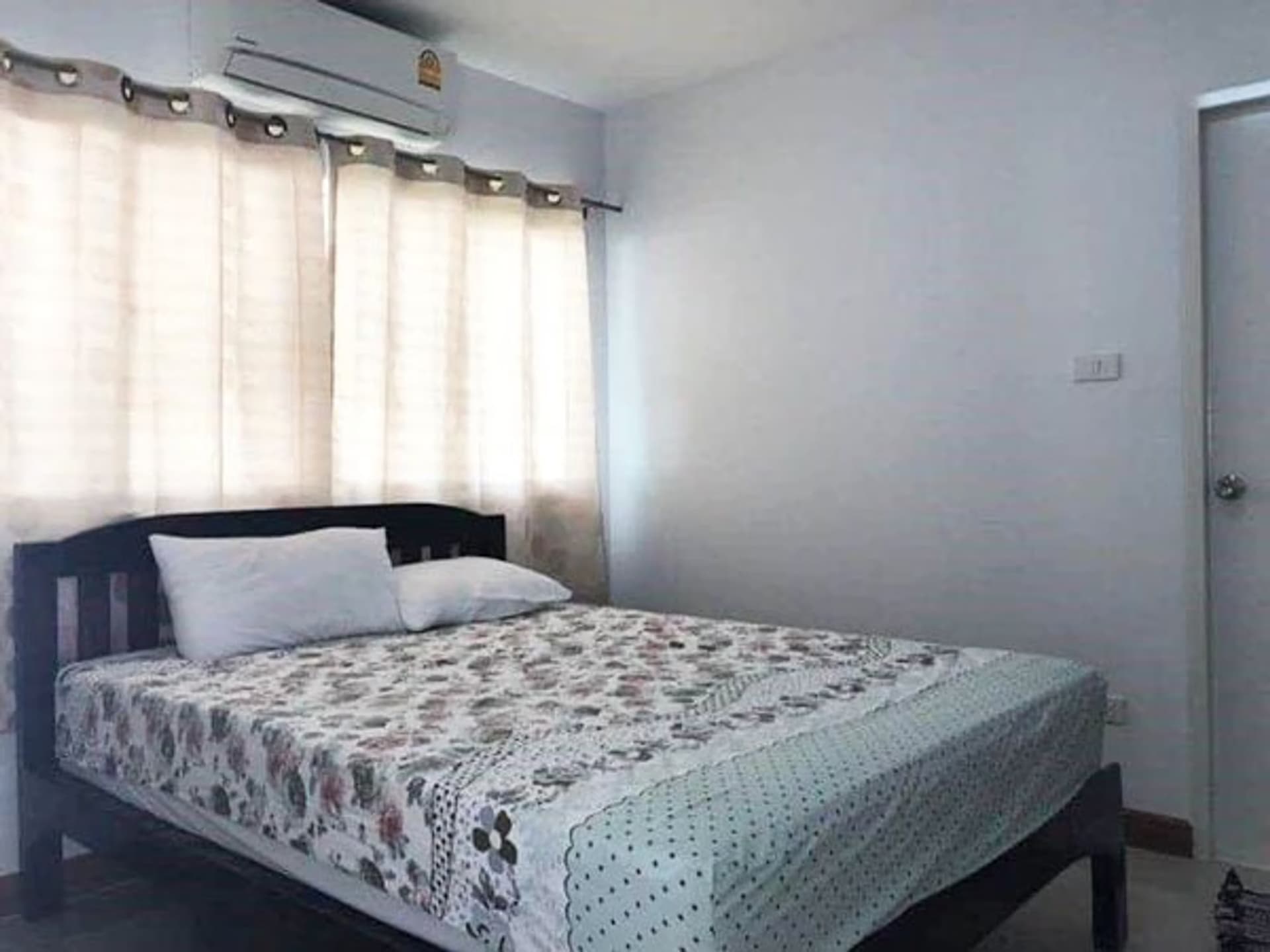 4 Bed House for Rent and Sale in San Kamphaeng - Image 7