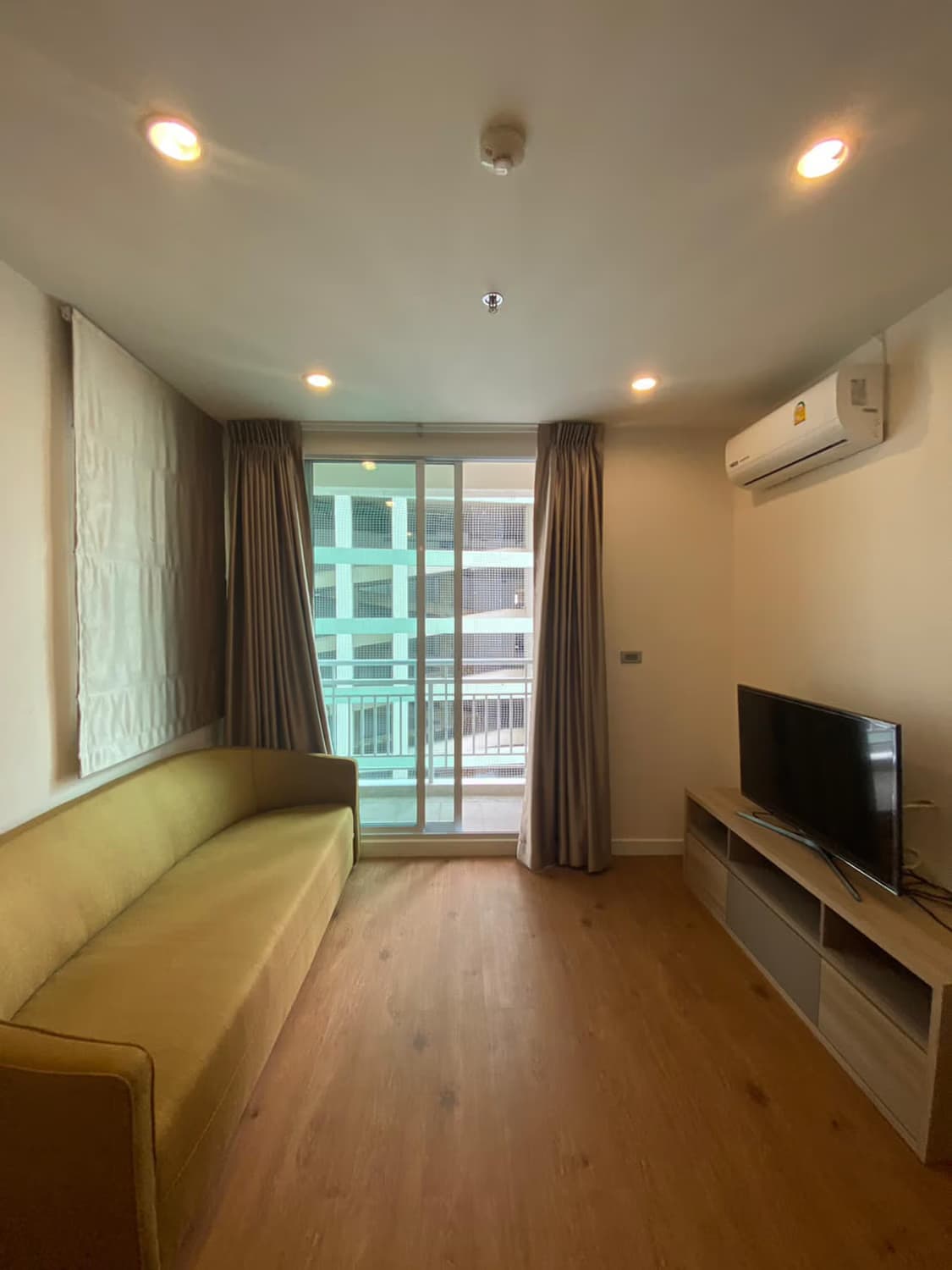 Condo for Rent at Baan Siri Silom - Image 1
