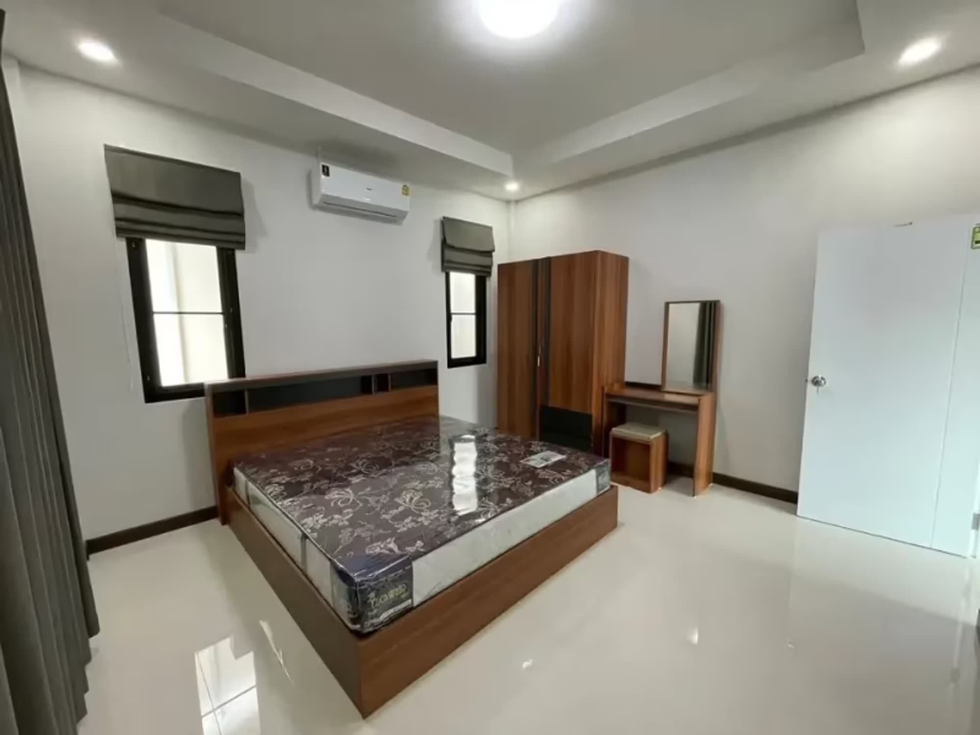 3 Bedroom House - Image 3