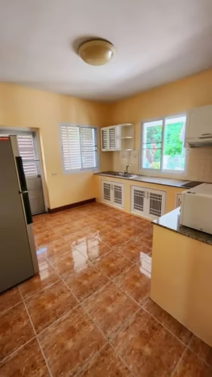 3 Bedroom House - Image 12