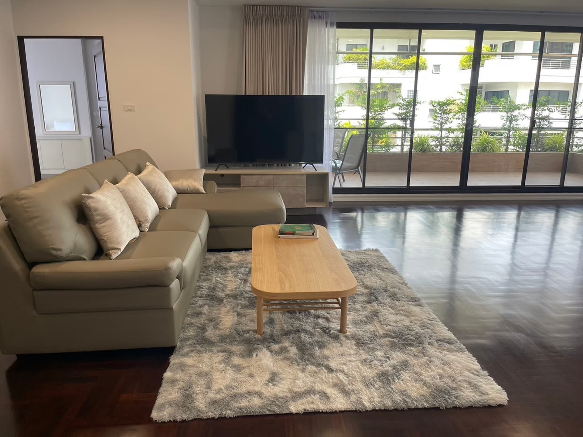 3 Bed Condo for Rent and Sale  Near Thong Lo BTS - Image 1