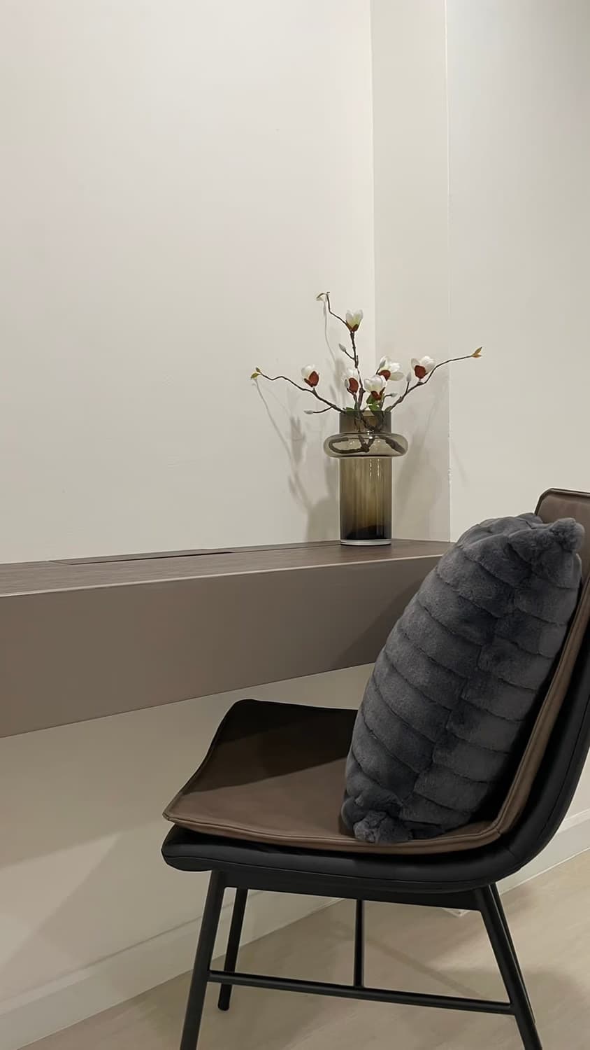  - Image 7