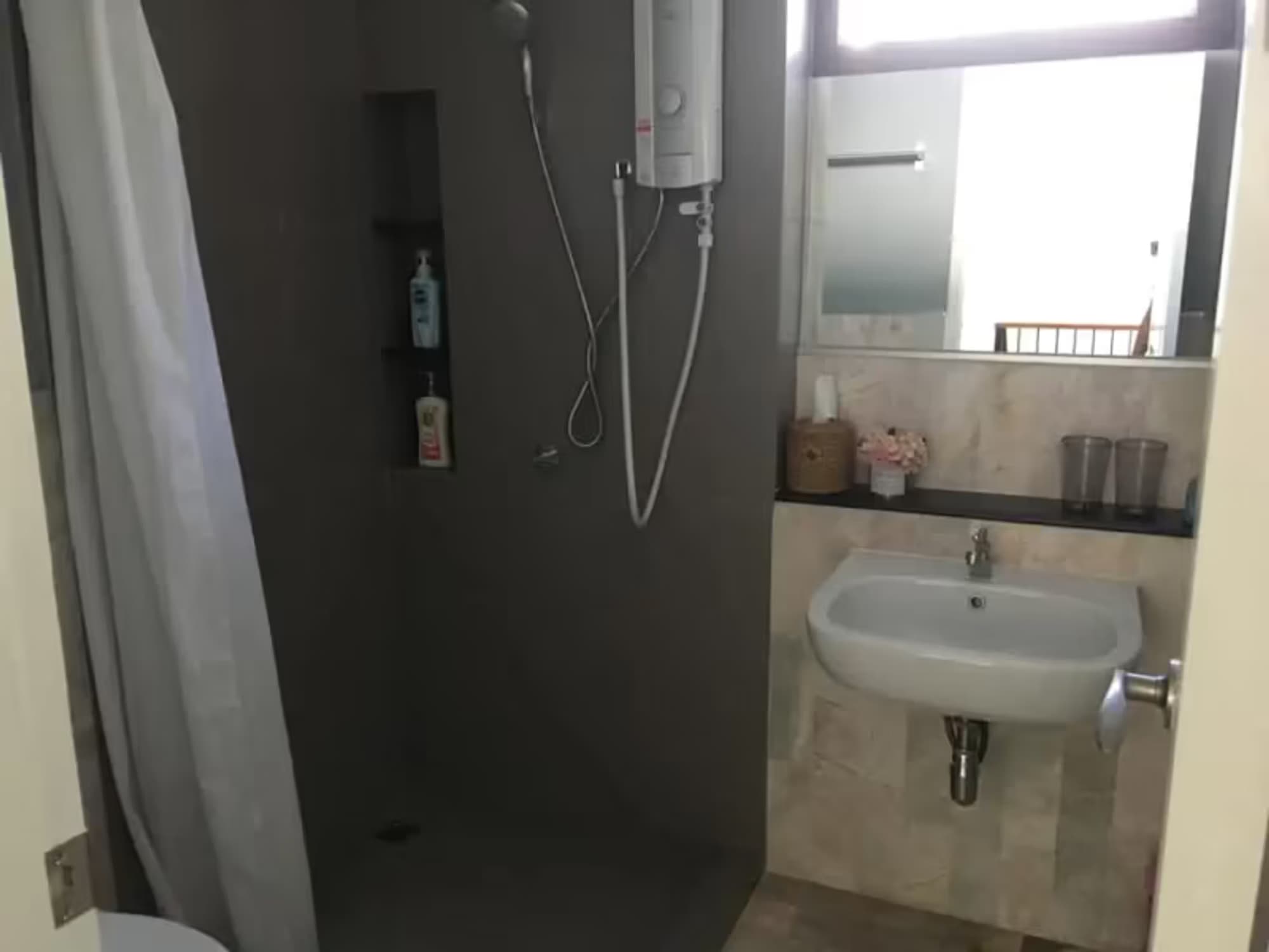 3 Bedroom House - Image 4