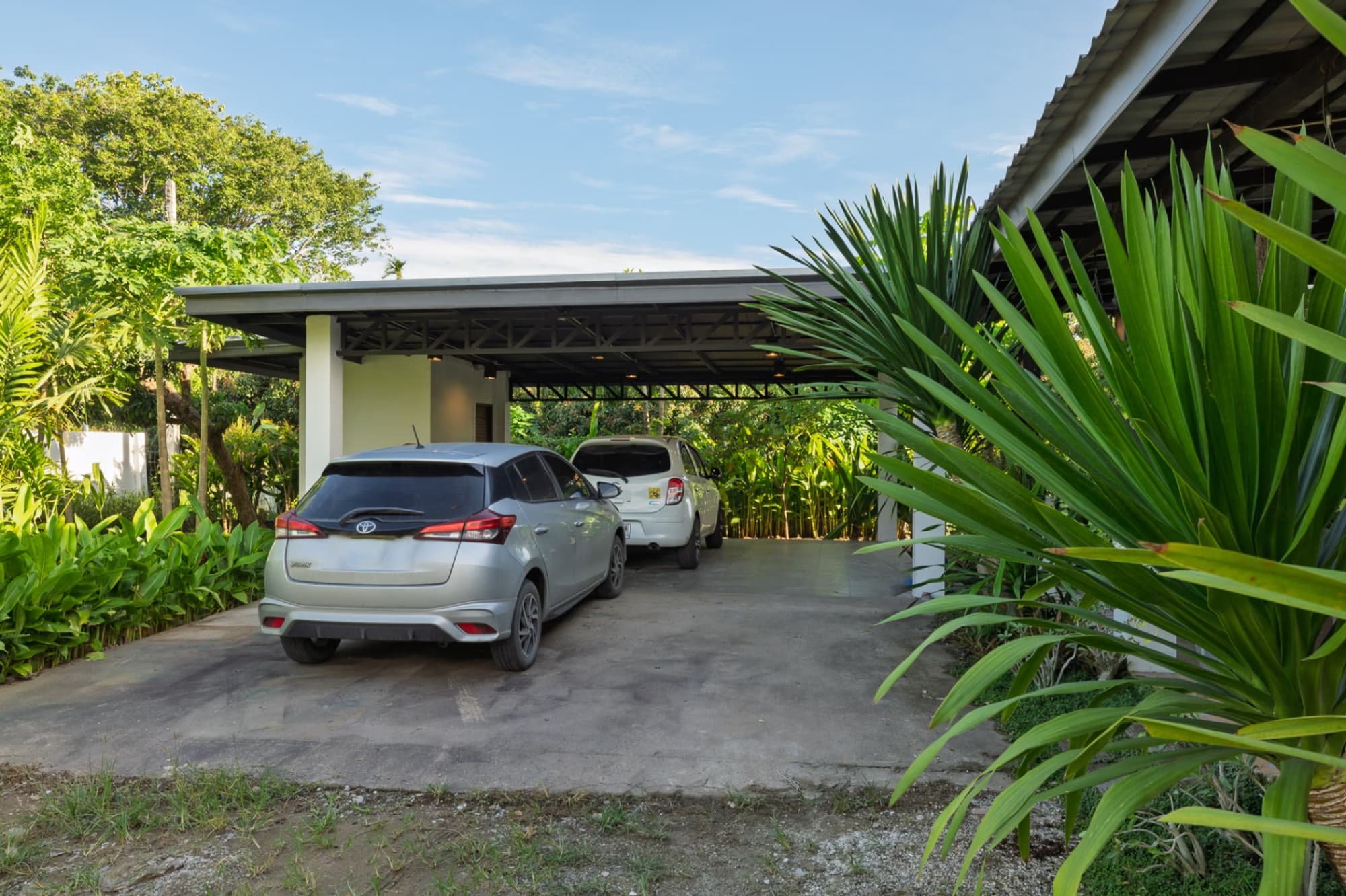 5 Bed House for Sale in Saraphi District - Image 32