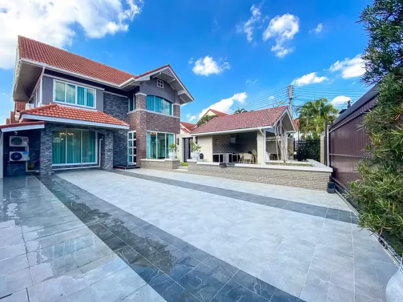 4 Bedroom House