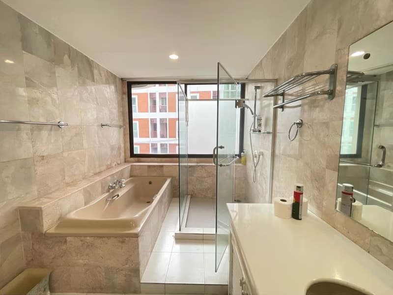 3 Bed Condo for Sale in Watthana
