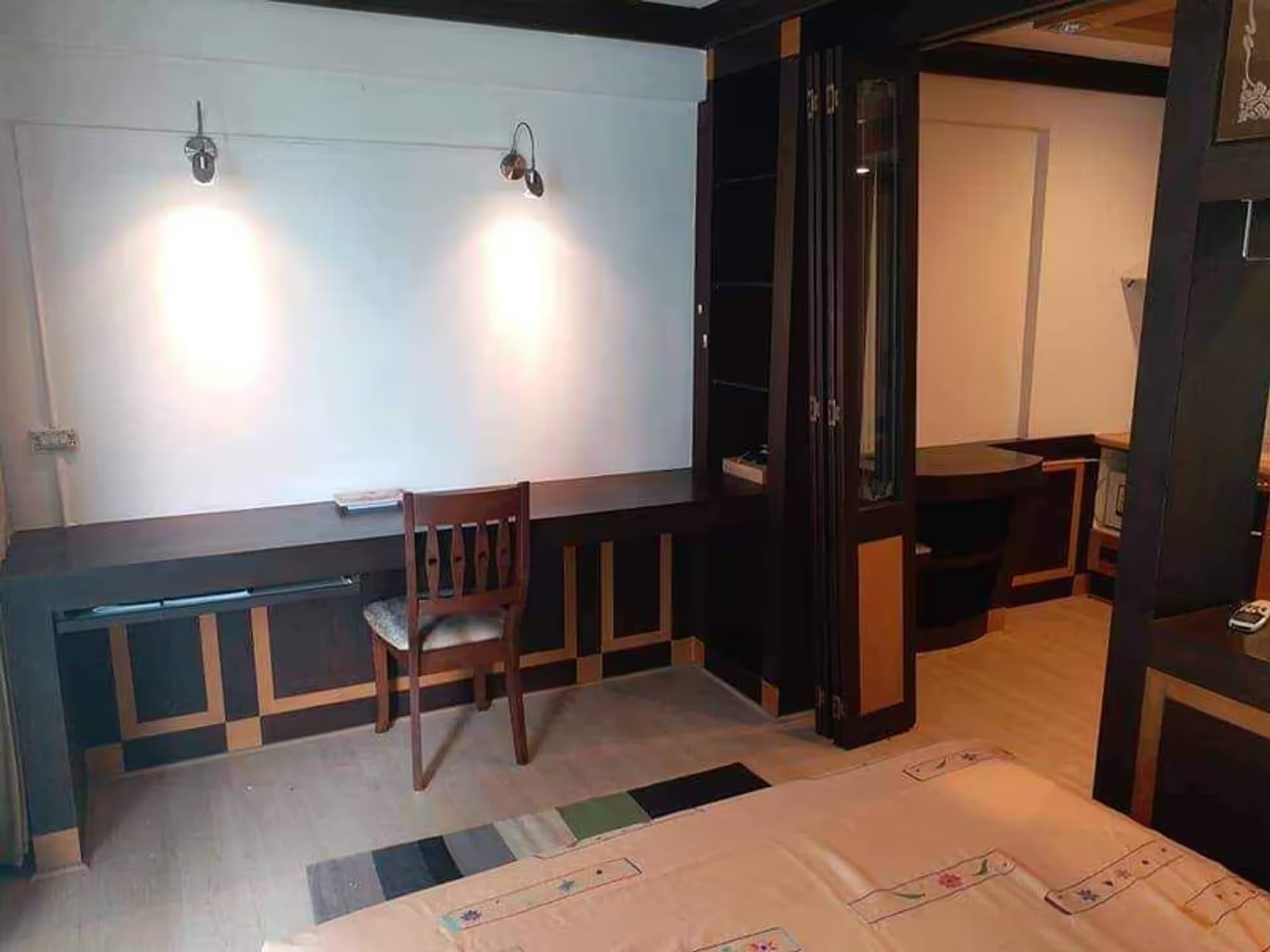 Condo for Sale, Sale w/Tenant at Raintree villa - Image 2