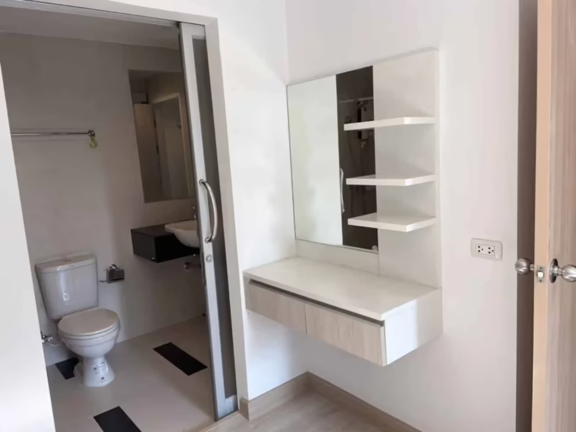 2 Bedroom Condo - Image 23