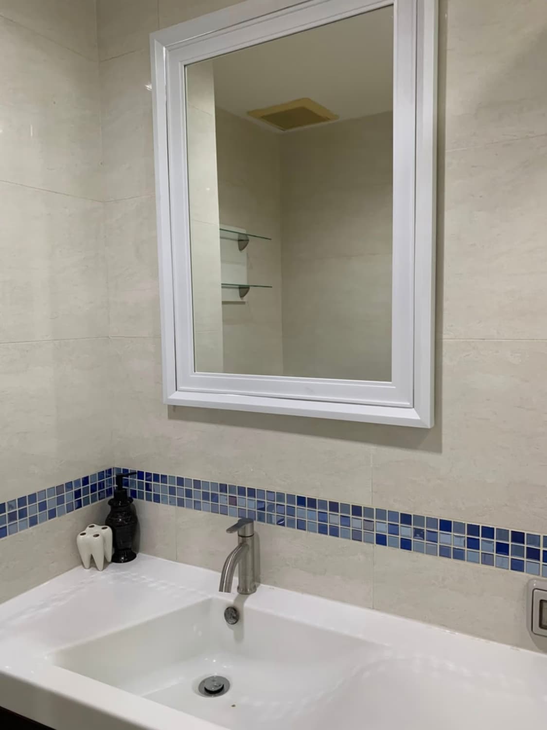 1 Bed Condo for Sale in Huai Khwang - Image 18
