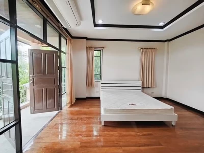 House for Rent in Watthana.