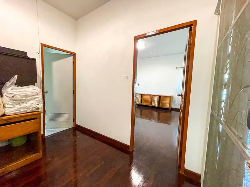 5 Bed House for Rent in Mueang Chiang Mai