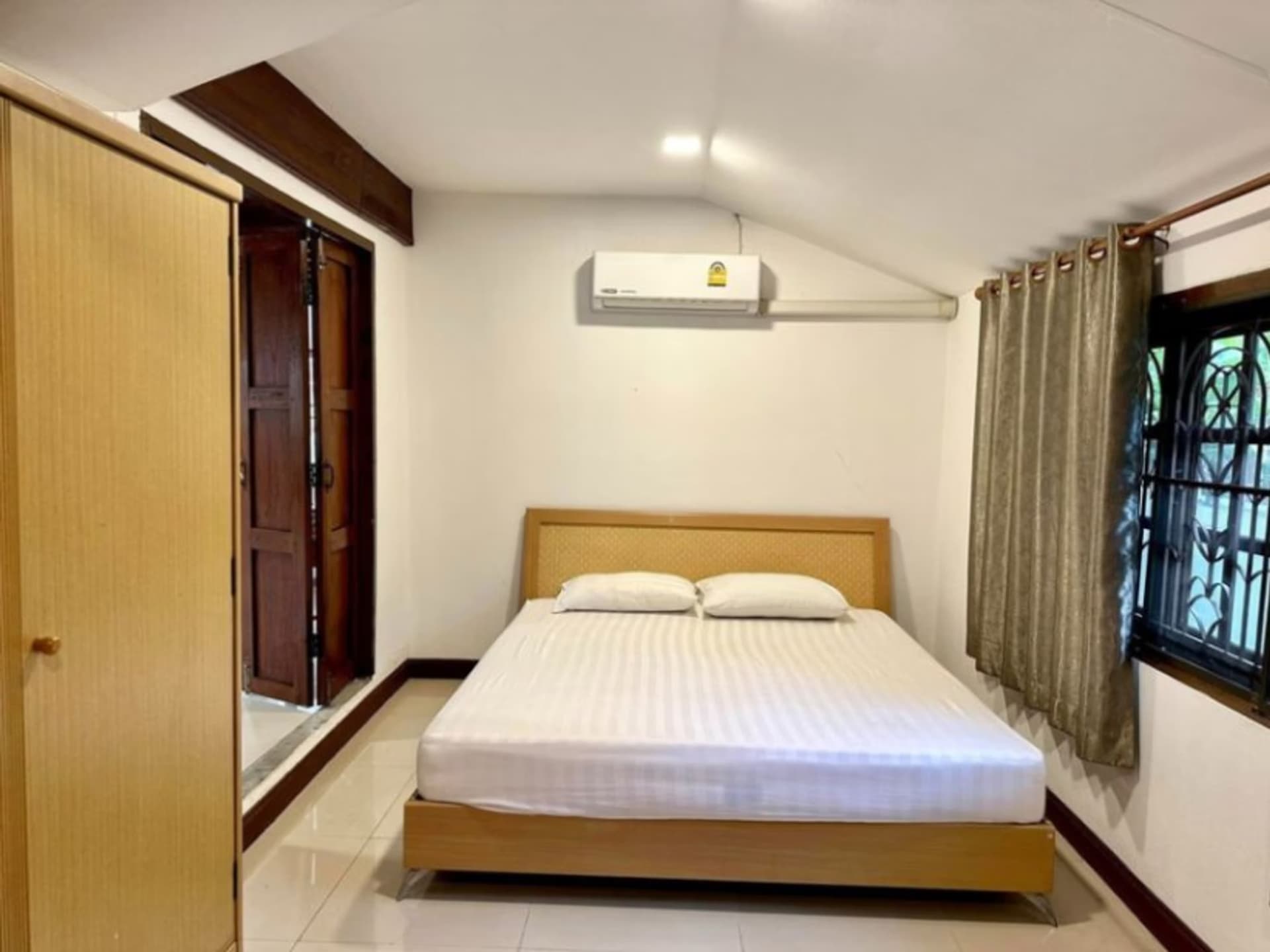 6 Bedroom House for rent in Chiang Mai - Image 13