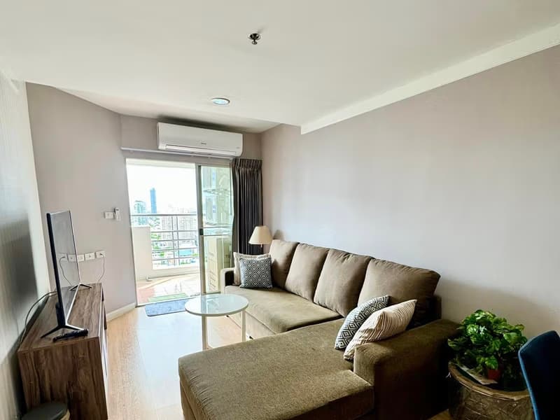 2 Bed Condo for Rent in Khlong Toei