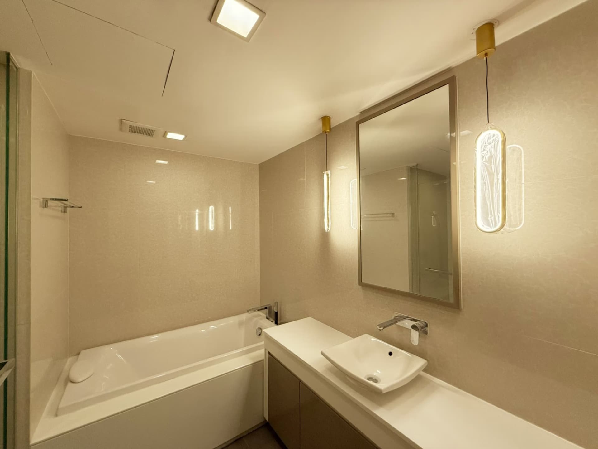 3 Bed Condo for Rent and Sale in Watthana - Image 11