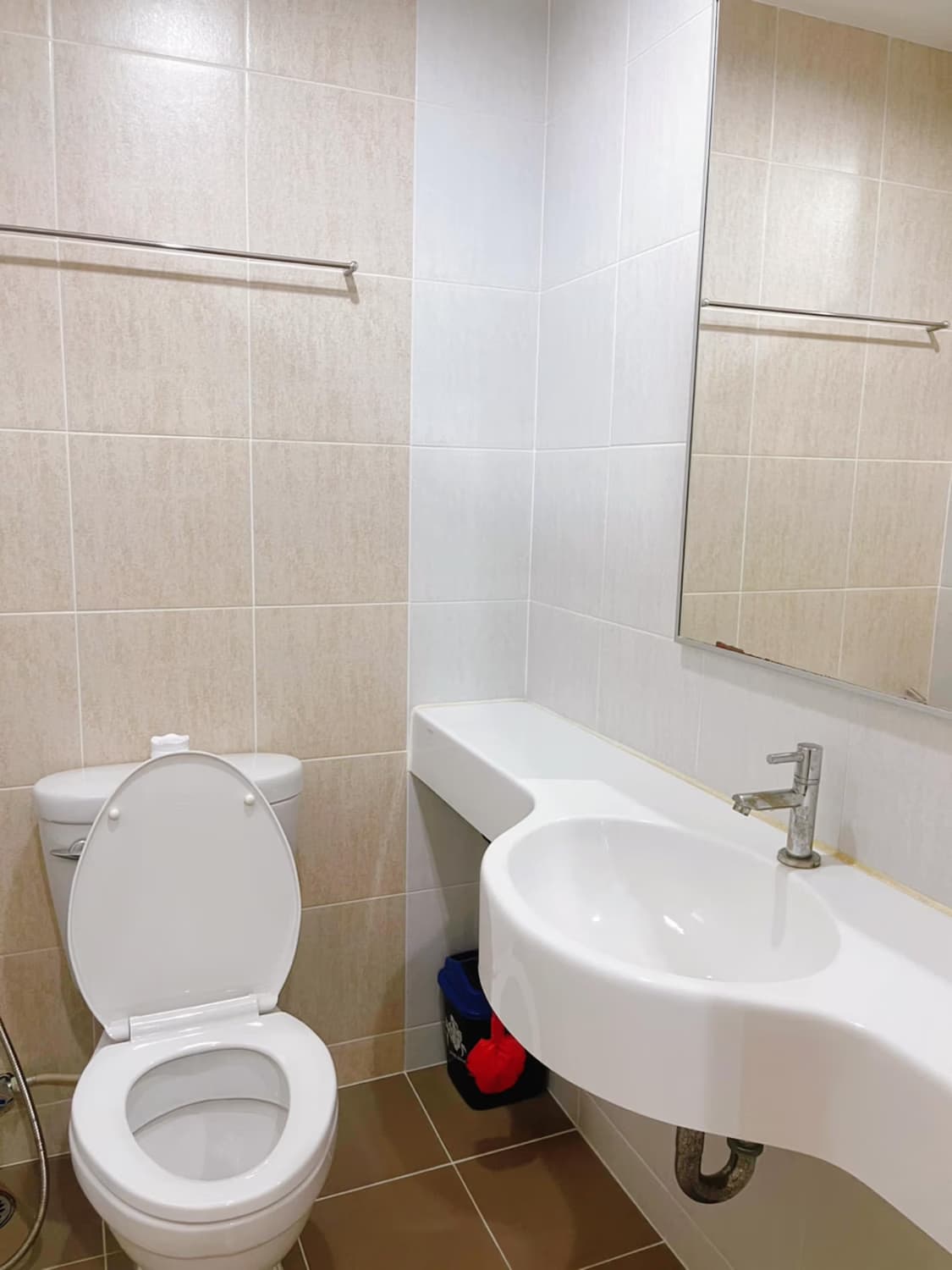  - Image 7