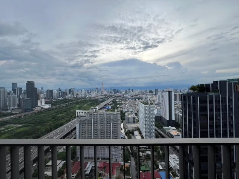 2 Bed Condo for Sale  Near Phra Ram 9 MRT