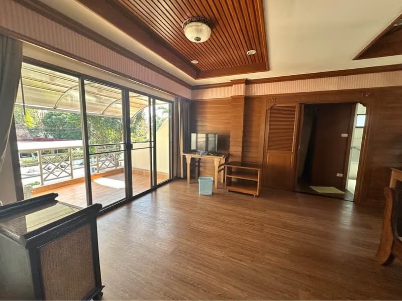 5 Bed House for Sale in Hang Dong