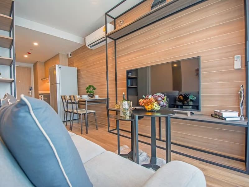1 Bedroom Condo