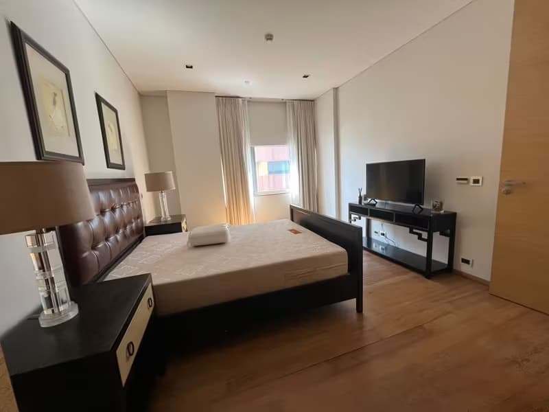 Condo for Sale, Sale w/Tenant at Saladaeng Residences