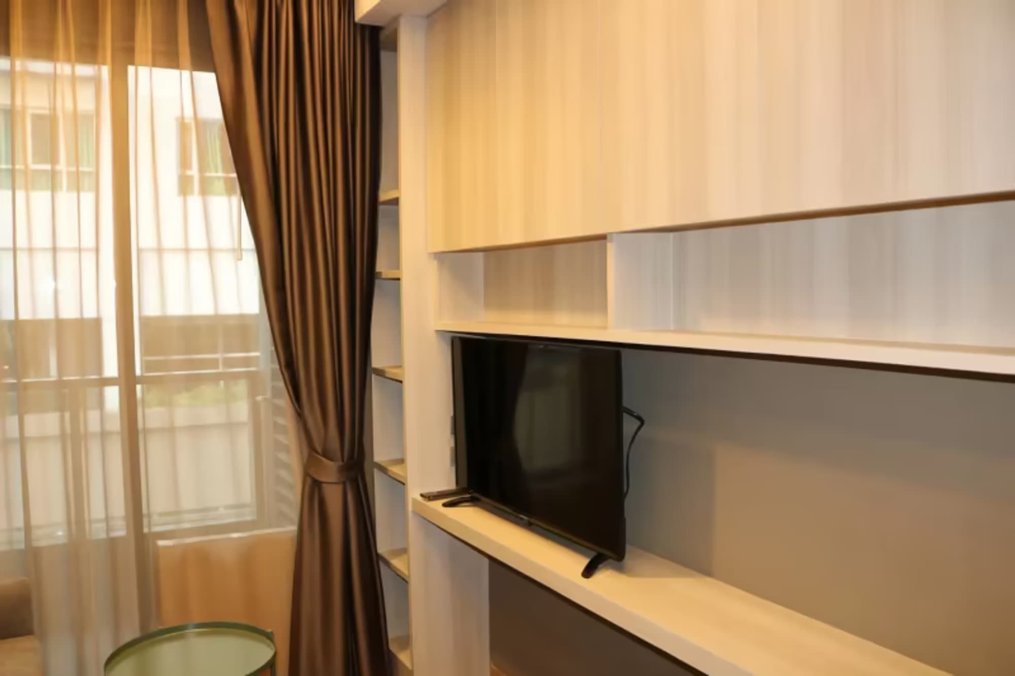 1 Bedroom Condo - Image 3