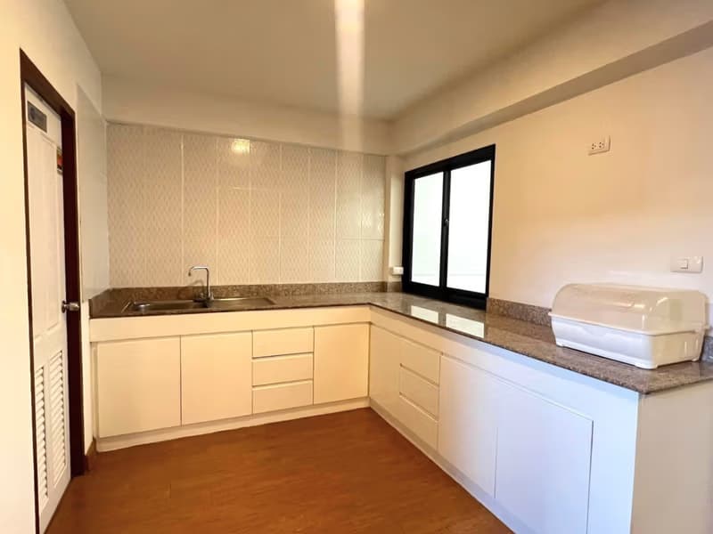 3 Bed Townhouse for Rent in Mueang Chiang Mai