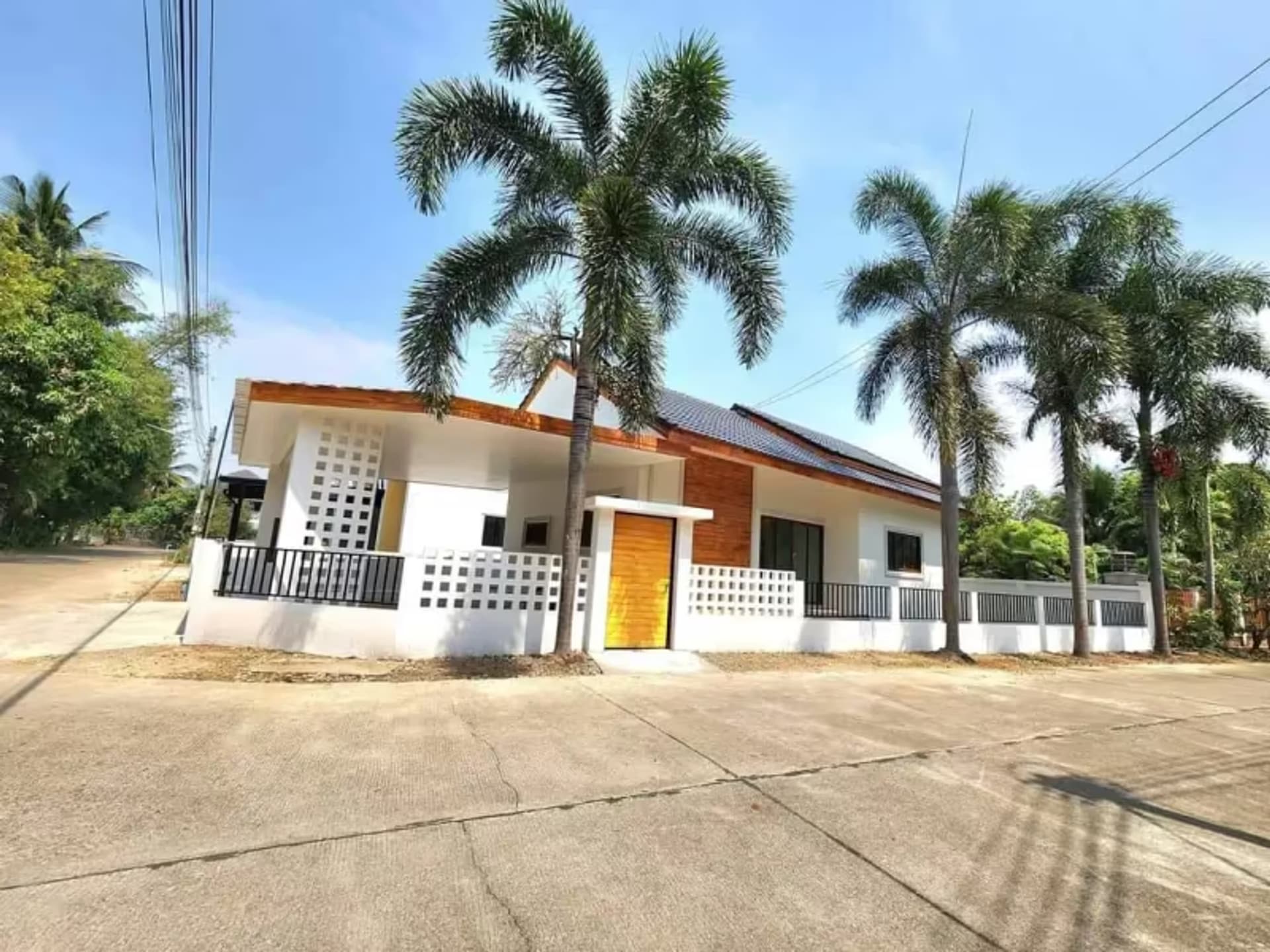 3 Bedroom House - Image 5
