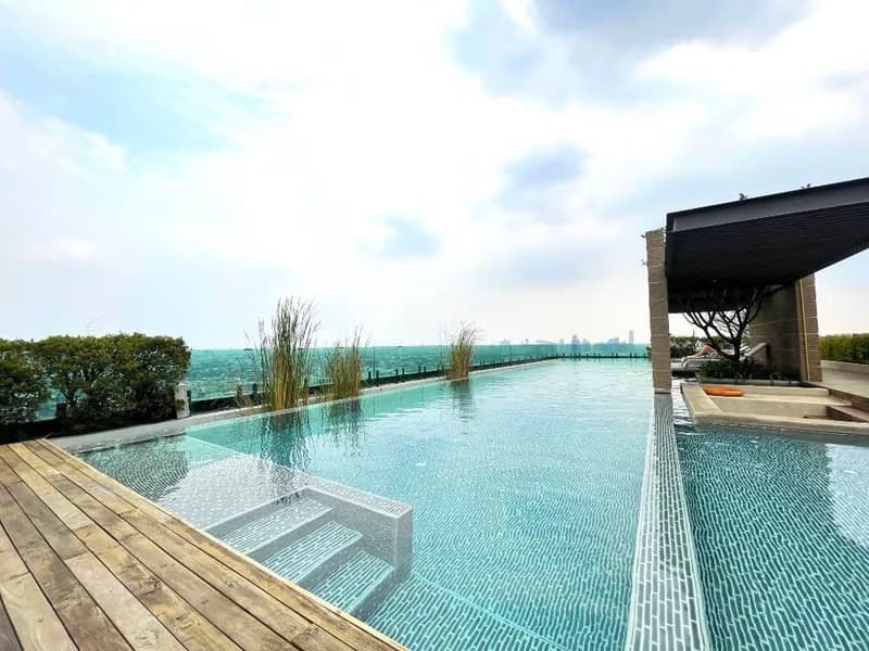 1 Bed Condo for Sale  Near Ramkhamhaeng ARL