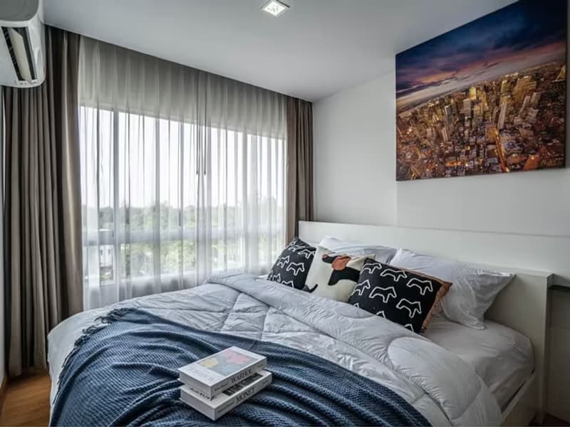 1 Bedroom Condo