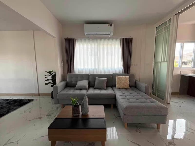 5 Bed House for Rent in Doi Saket