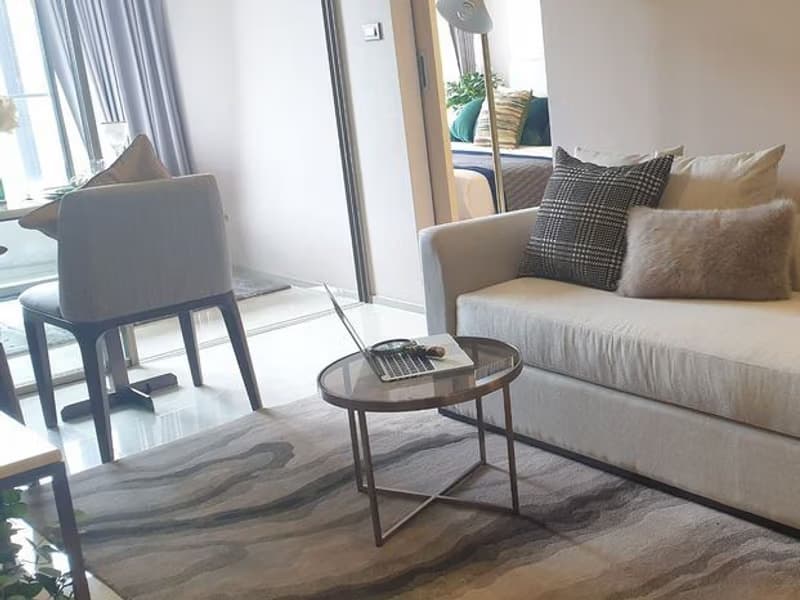 1 Bedroom Condo