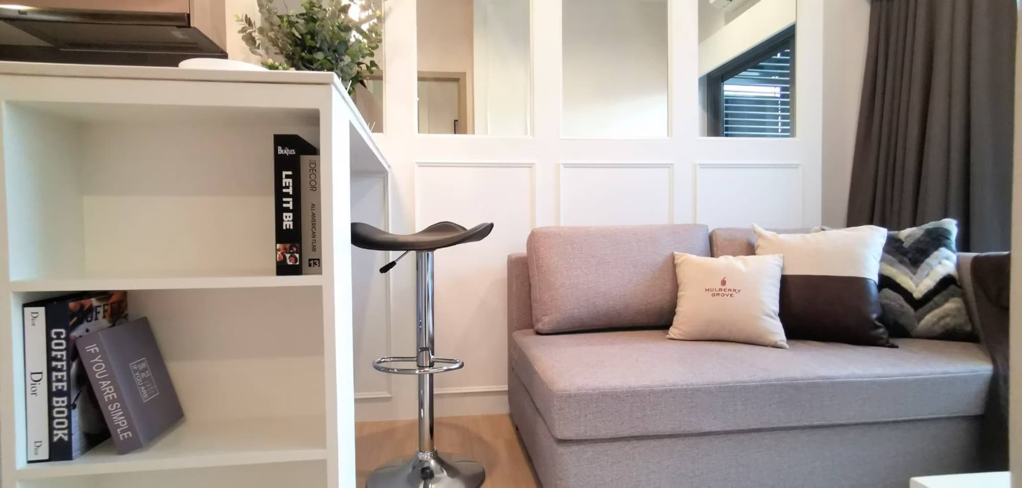 1 Bedroom Condo - Image 1