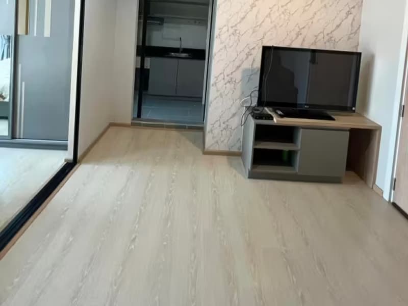 1 Bedroom Condo