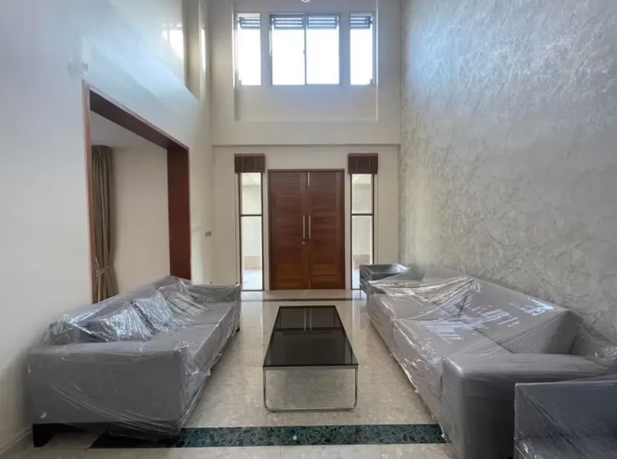 5 Bedroom House - Image 4