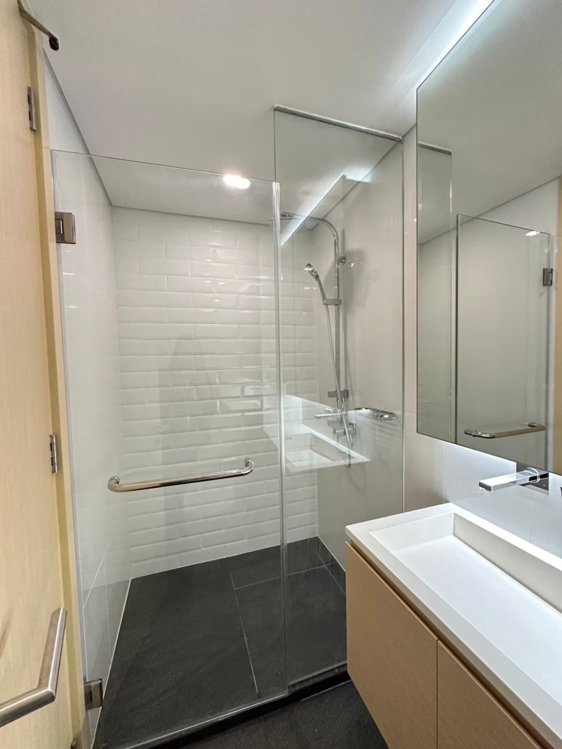 1 Bed Condo for Rent in Huai Khwang - Image 8